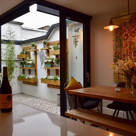 3 Bedroom Townhouse In 4 Sleeps 6 *